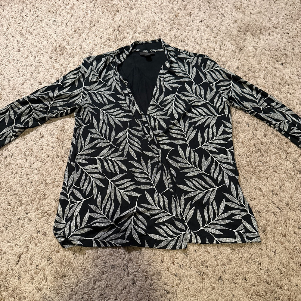 Women's J.Jill Black & White Leaf Print Blouse XSP
